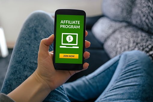 8 Steps to Make Money with Affiliate Marketing for Beginners: A Complete Guide
