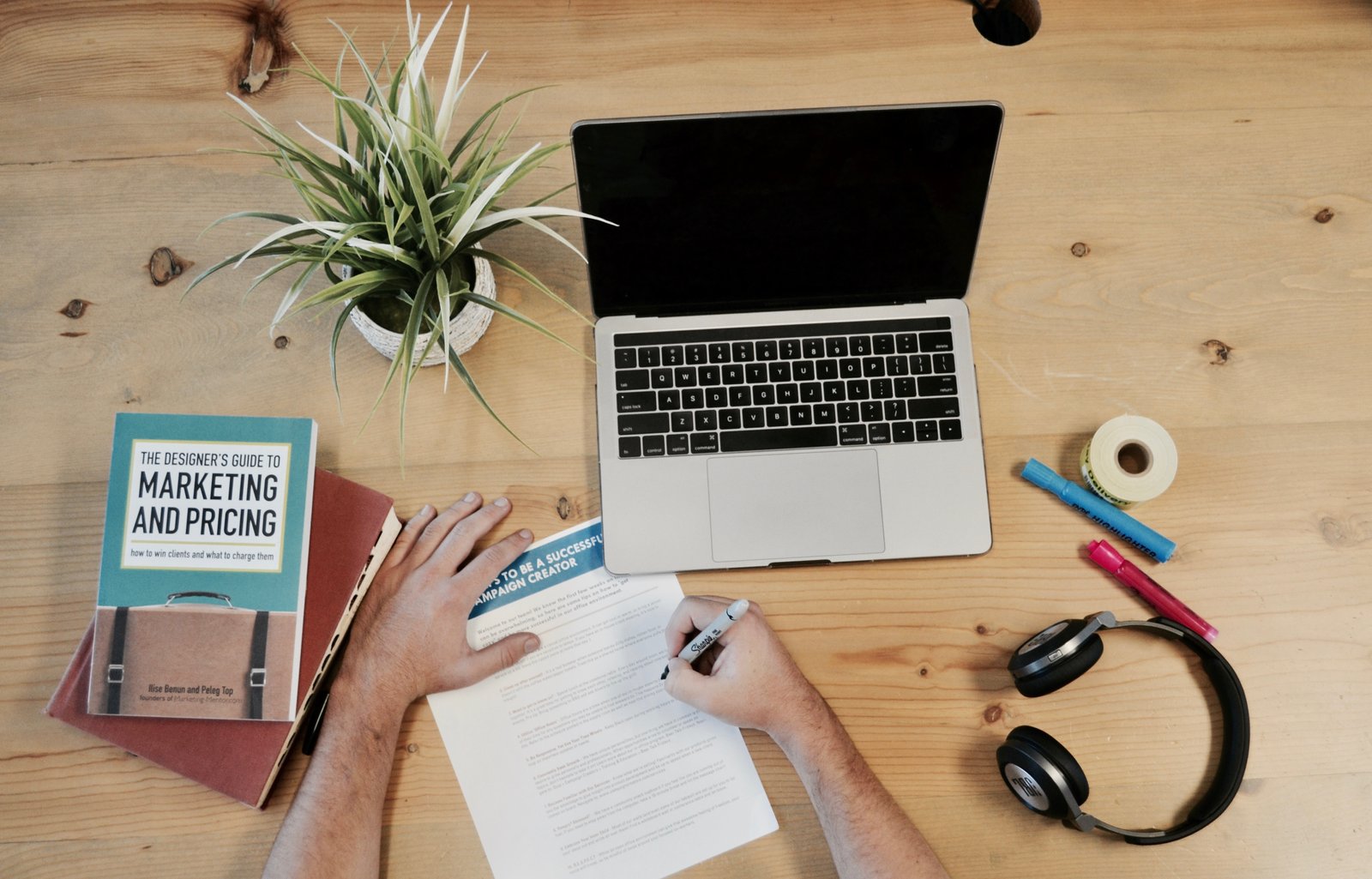 The Start-Up Guide to Getting started in Affiliate Marketing
