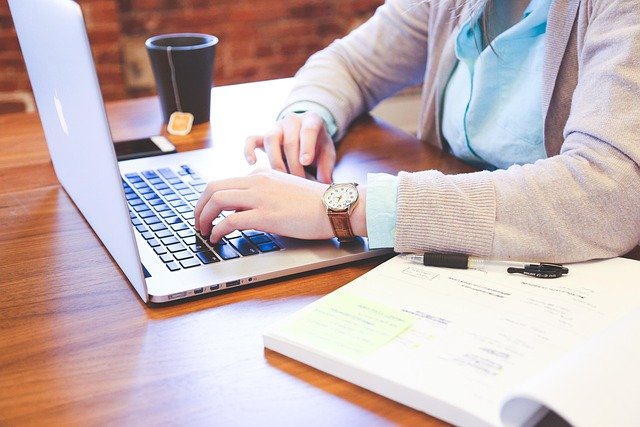 Write a professional, SEO-optimized blog post based on the following topic:

Affiliate marketing str